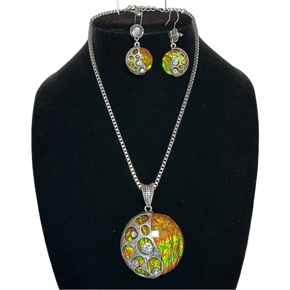 3-D ONE OF A KIND Gallery art from Havasu, Arizona, clear stones resin … - Picture 1 of 13